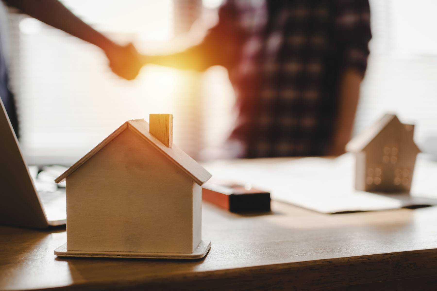 Selling a House with Tenants in the UK: Legal Steps and Sale Strategies